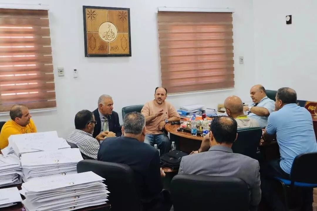 اجتماع رئيس الاكاديمية الليبية للدراسات العليا مع أعضاء هيئة التدريس بكل من مدرسة العلوم الهندسية و التطبيقية و مدرسة العلوم الإدارية والمالية