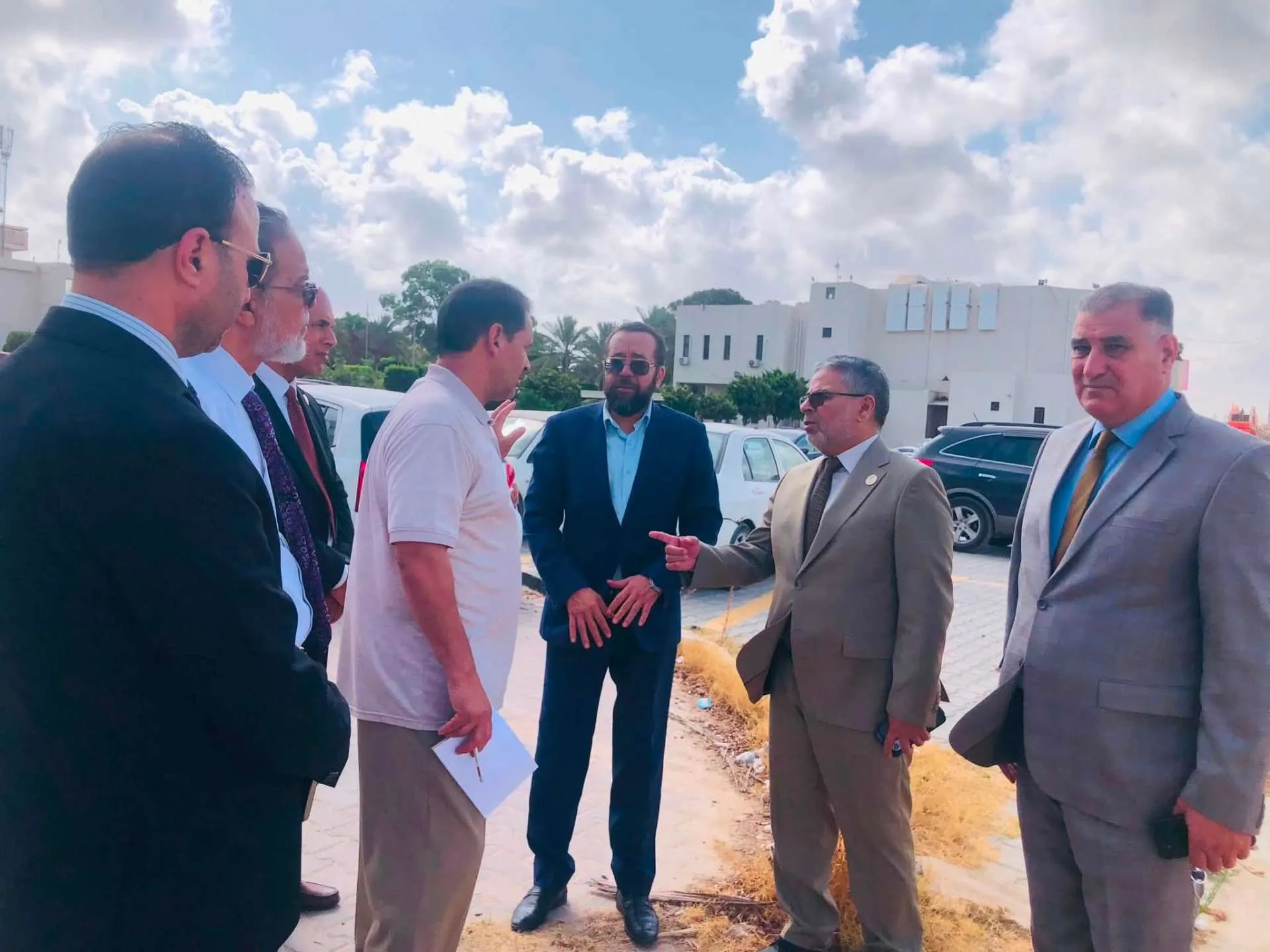 رئيس الأكاديمية الليبية للدراسات العليا يستقبل رئيس مصلحة الطرق والجسور لبحث تنفيذ رؤية الحكومة بشأن تطوير مرافق الأكاديمية  جنزور | 30 يوليو 2026