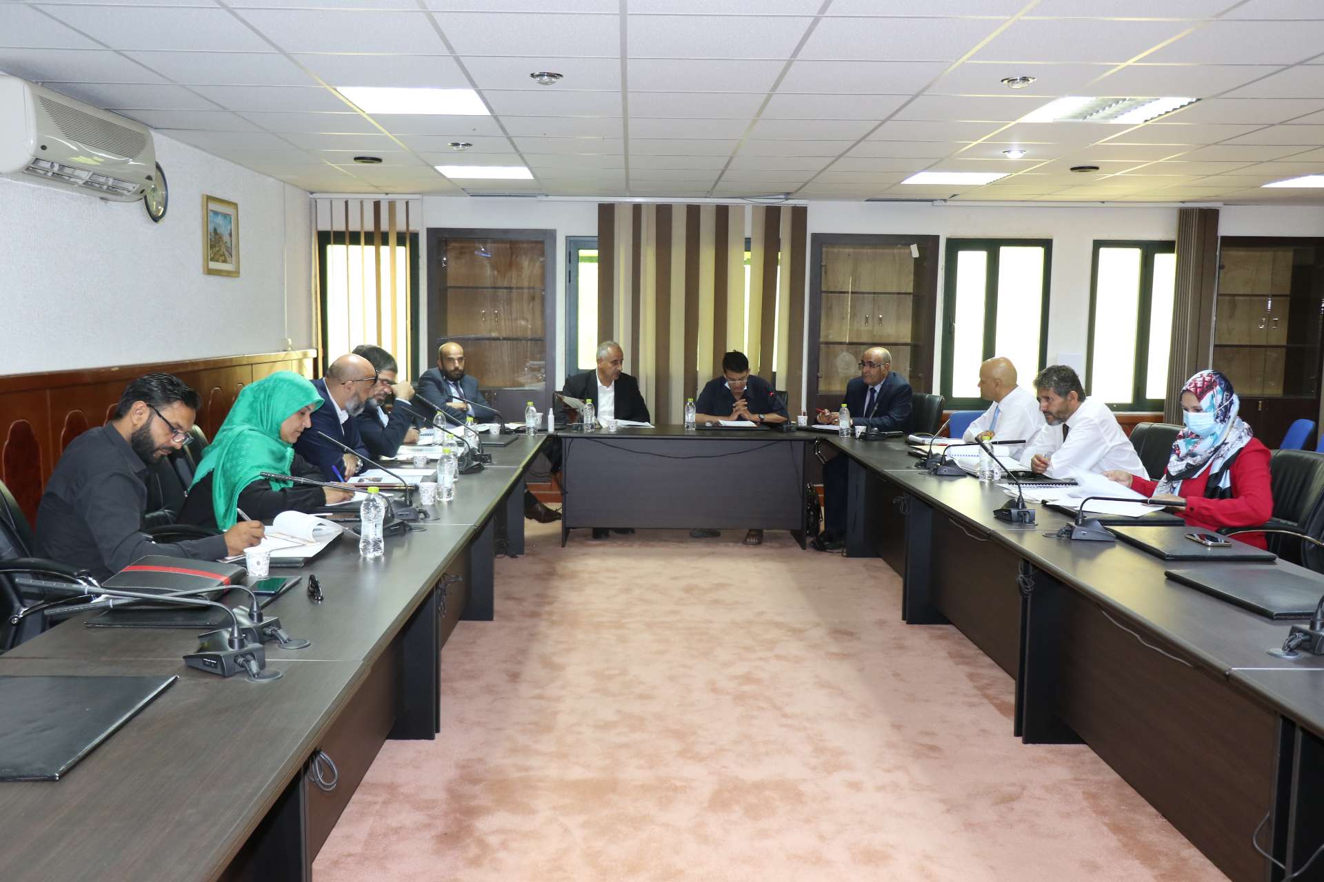 الاجتماع التشاوري لدراسة مسودة اتفاق بين الاكاديمية الليبية للدراسات العليا وهيئة الرقابة الإدارية.