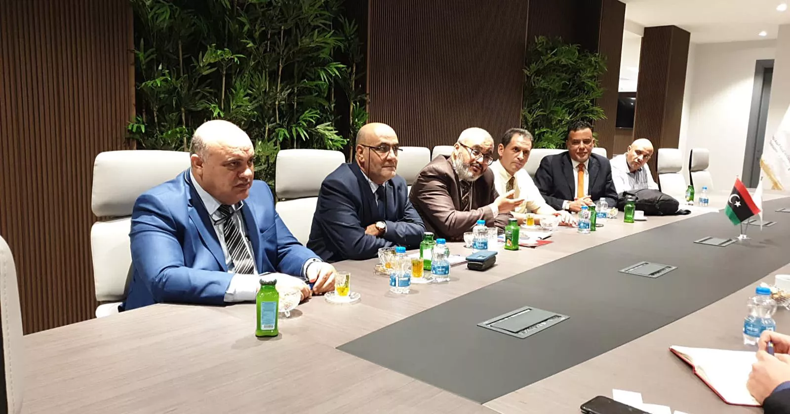اجتماع مشترك بين الاكاديمية الليبية والشركة الليبية القابضة للاتصالات ( LPTIC)