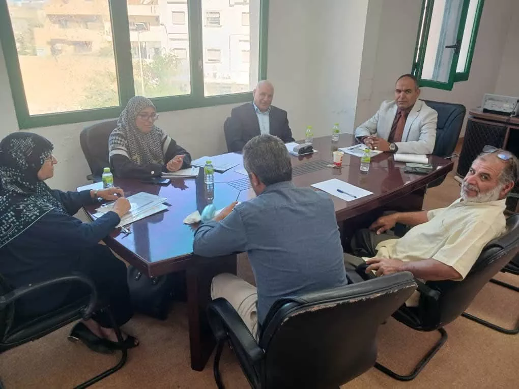 الاجتماع الدوري للجنة الإعداد والتجهيز للاعتماد المؤسسي بمدرستي العلوم الأساسية والعلوم الإنسانية