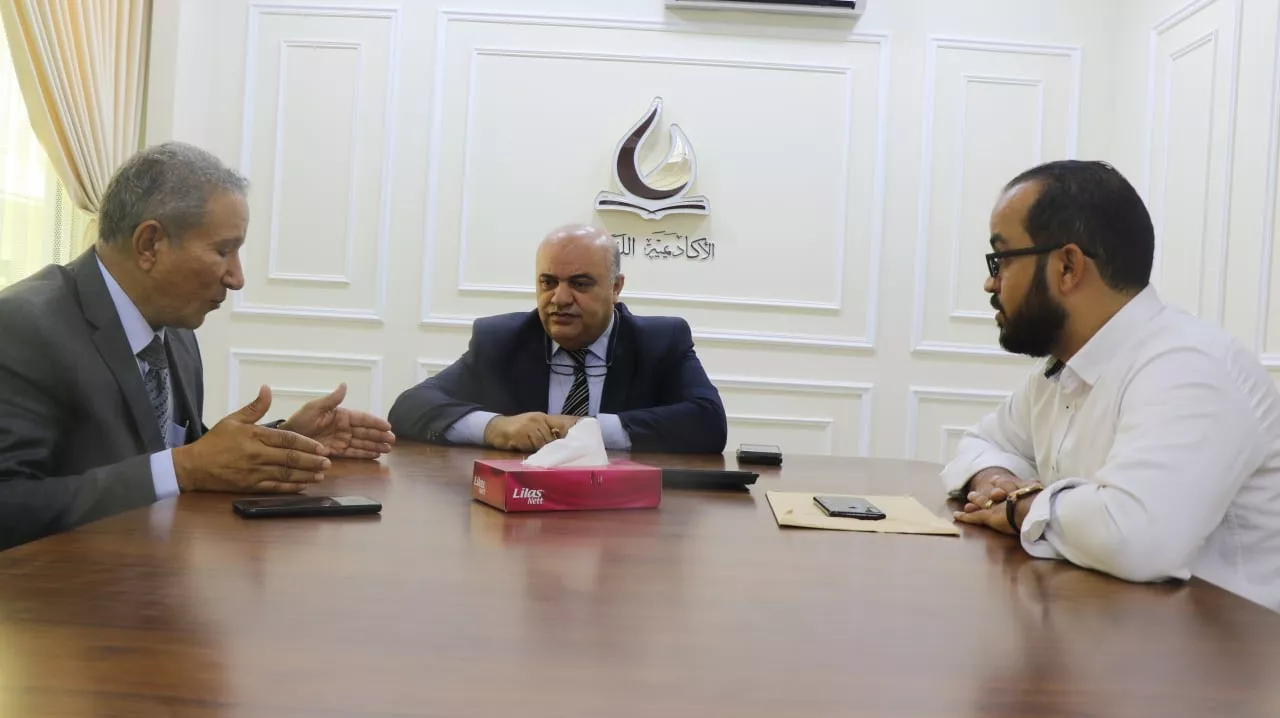 إجتماع رئيس الأكاديمية الليبية مع رئيس فرع الاكاديمية بمدينة بن وليد
