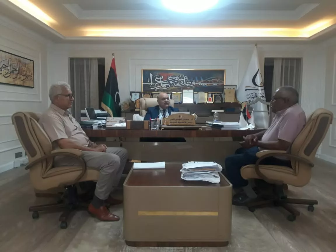 لقاء يجمع رئيس الاكاديمية الليبية مع رئيس فرع المنطقة الجنوبية