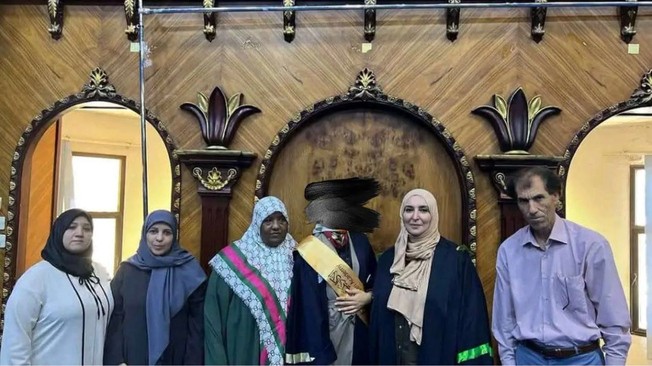 مدرسة العلوم الإنسانية تُجيز رسالة ماجستير المعنونه بــ