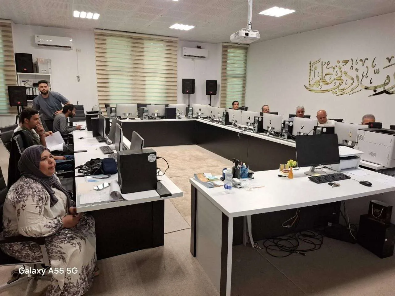 ورشة عمل بعنوان  تحسين أداء منظومة معدات الهبوط الانزلاقية التقليدية لطائرة هيليكوبتر في حوادث التحطم باستخدام تقنيات تصميم التجارب والمفاضلة العددية  جنزور | 29 يونيو 2026