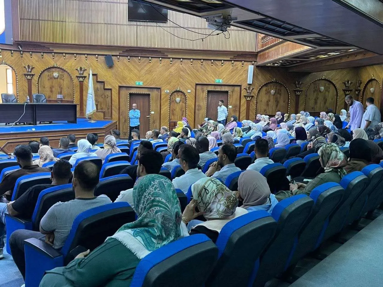 رئيس الأكاديمية الليبية للدراسات العليا يعقد اجتماعًا مع موظفي الأكاديمية للاستماع إلى ملاحظاتهم واحتياجاتهم  جنزور |24  يونيو 2026