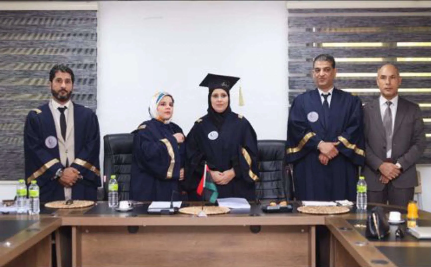 مدرسة العلوم الإدارية والمالية - قسم الإدارة تُجيز رسالة الماجستير المعنونة بـ 