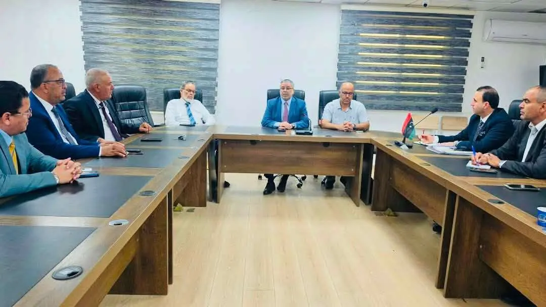 رئيس الأكاديمية يعقد اجتماعًا طارئًا لمتابعة واقعة اختفاء عضو هيئة تدريس بمدرسة الإعلام  جنزور | 5 أكتوبر 2026م
