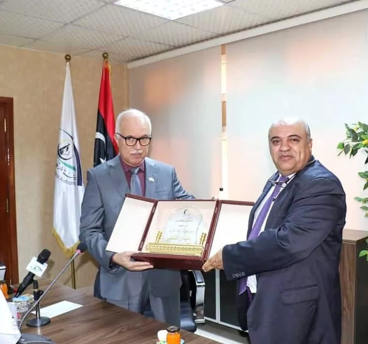 الأكاديمية الليبية للدراسات العليا توقع اتفاقية تدريب مع هيئة الرقابة الإدارية