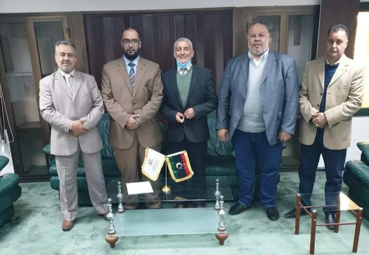 رئيس الاكاديمية الليبية فرع درنة يزور المقر الرئيسي للاكاديمية الليبية في جنزور