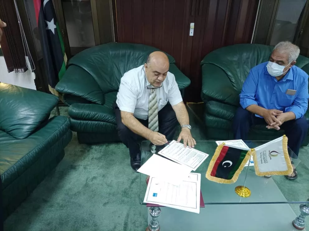 الأكاديمية الليبية توقع اتفاقية تعاون علمي مشترك مع معهد البحوث المغاربية المعاصرة بتونس