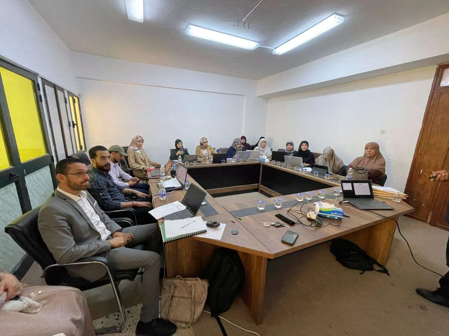 في إطار دعم البحث العلمي وتعزيز الهوية الرقمية للباحثين، أقيمت اليوم الاربعاء الموافق 2026/06/24 بمدرسة العلوم الأساسية وتحت إشراف رئيس قسم الجودة بالمدرسة د. محسن صالح الدخلى ورشة عمل بعنوان:  