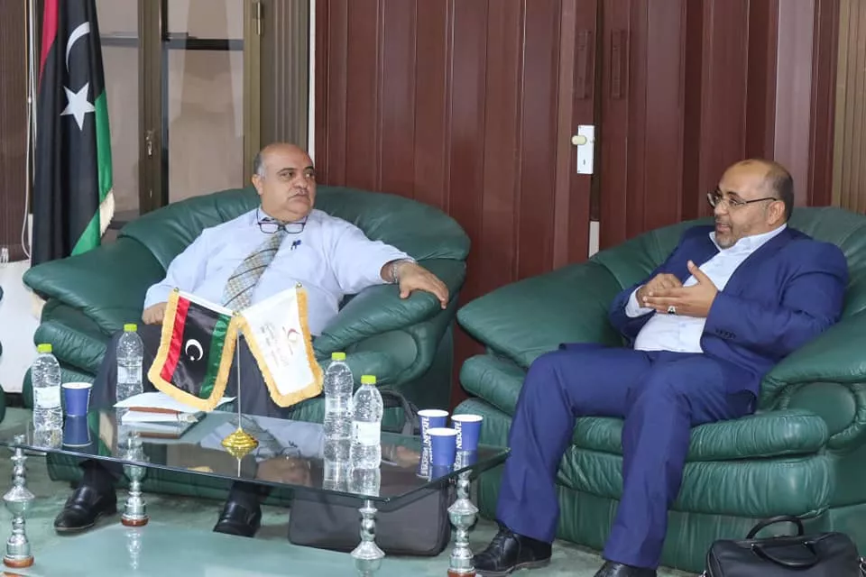 عميد بلدية السواني يزور الأكاديمية الليبية للدراسات العليا