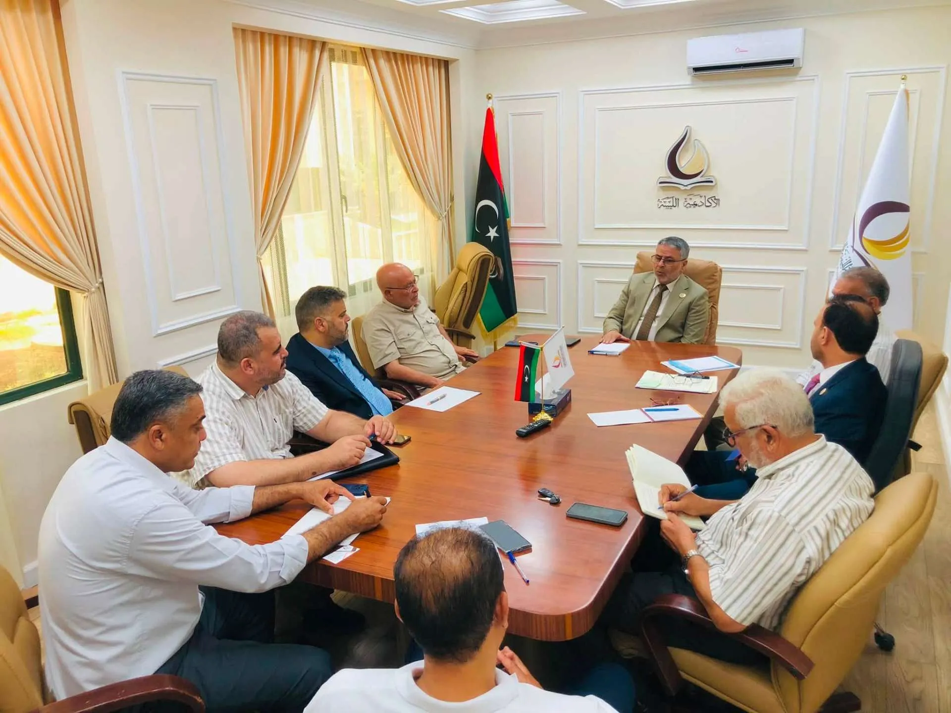 رئيس الأكاديمية الليبية للدراسات العليا يبحث مع رؤساء فروع المنطقة الغربية  تطوير العملية التعليمية وتعزيز الجودة الأكاديمية