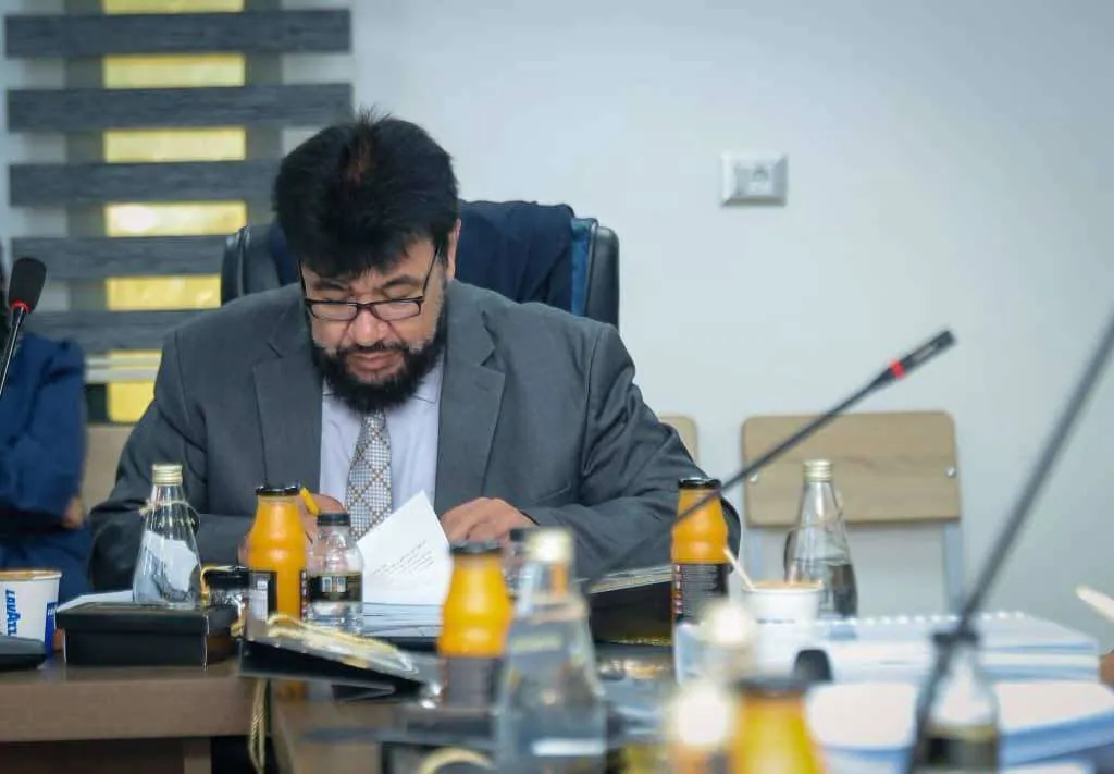 مدرسة العلوم الإنسانية تُجيز أطروحة دكتوراه المعنونه بــ